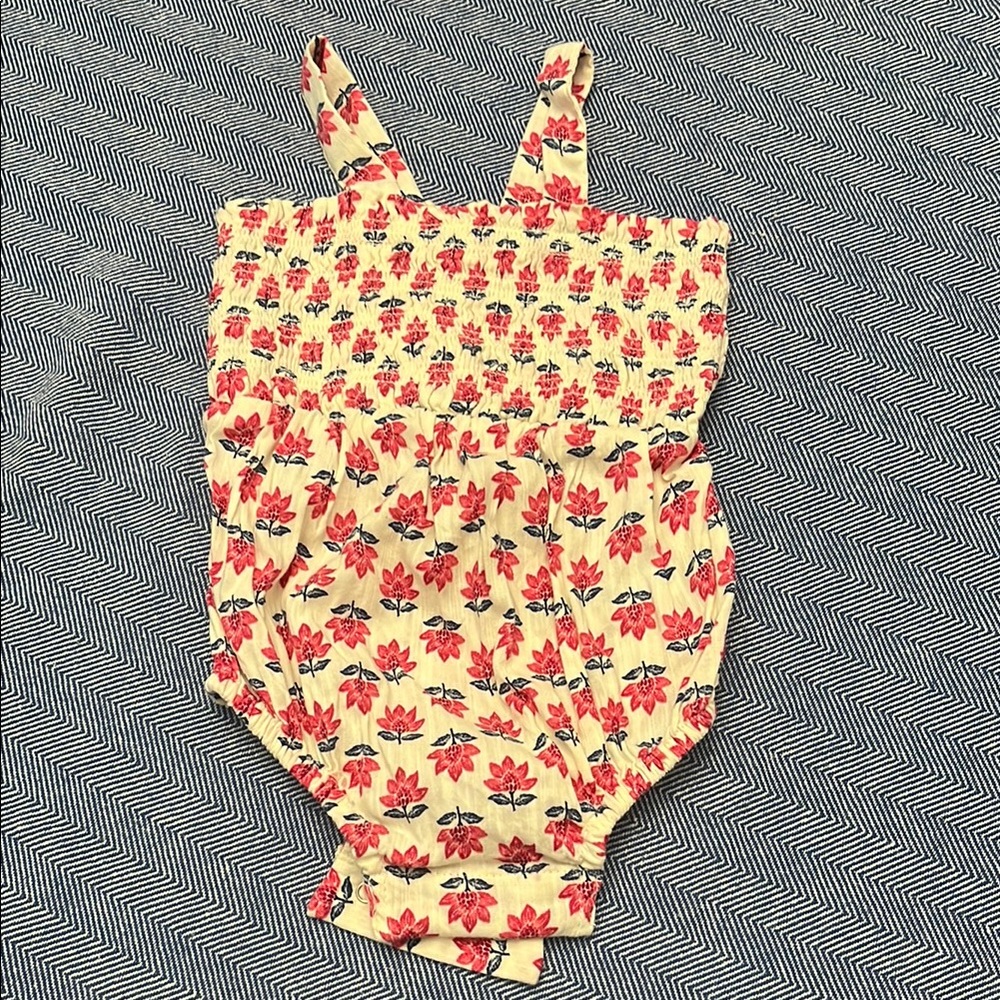 EUC Old Navy Bubble